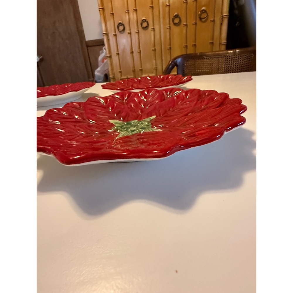 Maxcera‎ Red Poinsettia Ceramic Salad Dessert Plates Set of 4 Christmas Holiday - Picture 6 of 7